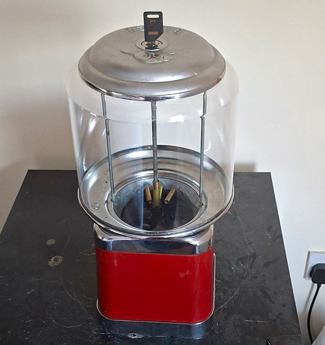 Beaver gumball vending - beaver,