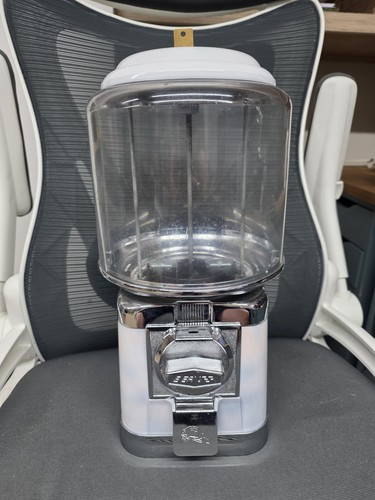 Beaver 20p sweet vending - beaver,