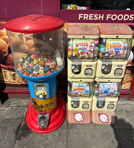 Toy vending machine - site, for